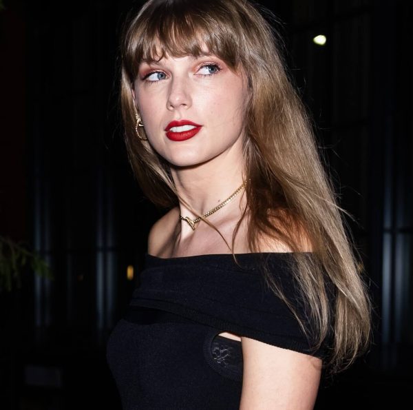 Taylor Swift Pack Photo Collection